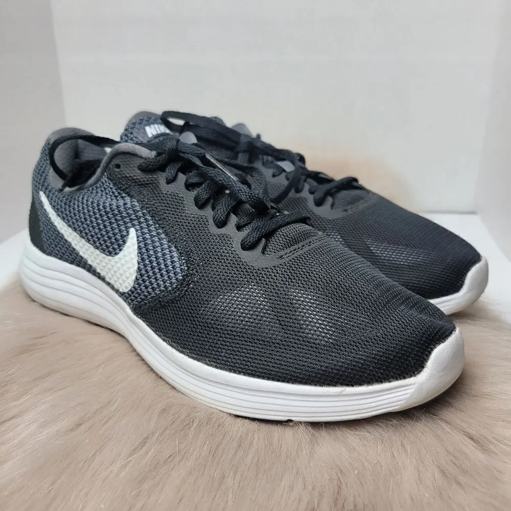 Nike Womens Revolution 3 819302-001 Black Running Shoes Sneakers Size 9.5